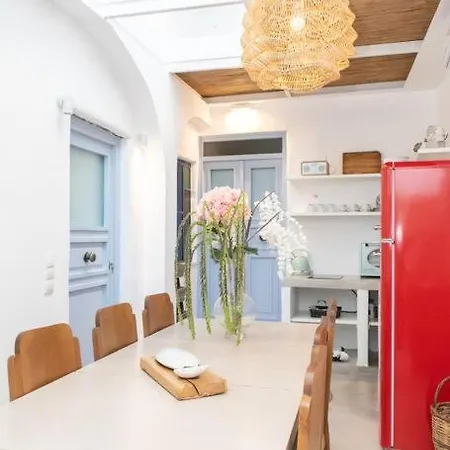 Cycladic House In The Heart Of Tínos