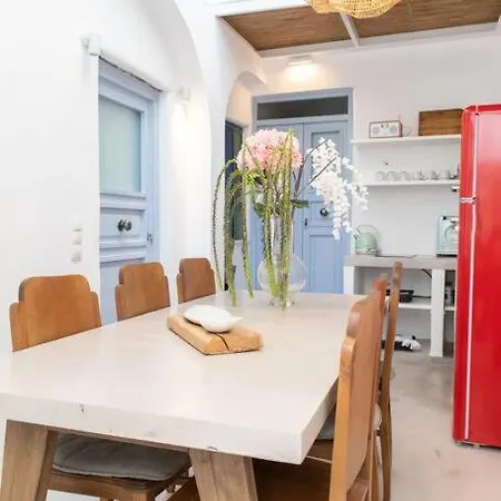 Cycladic House In The Heart Of Tínos