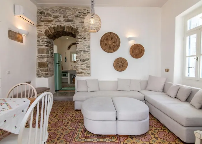 Cycladic House In The Heart Of Tínos