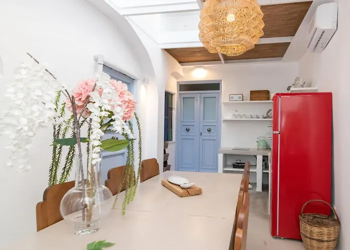 Cycladic House In The Heart Of Tínos